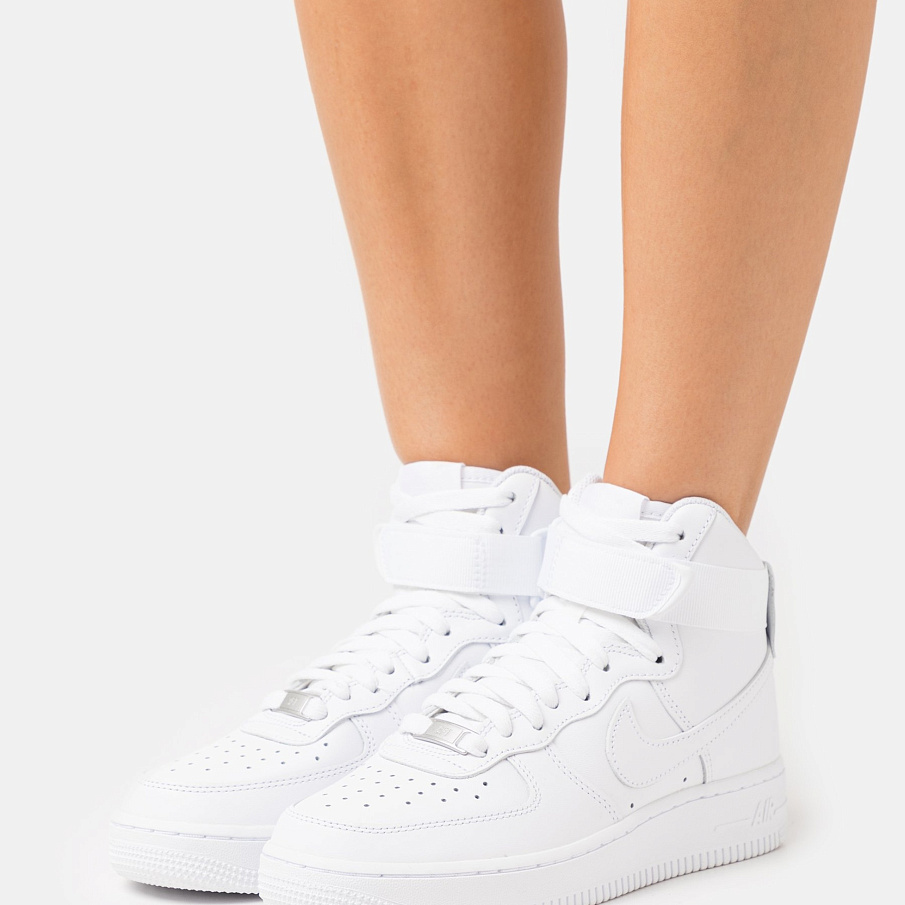 Фото № 2 с приближением к товару «‎Nike Air Force 1 »