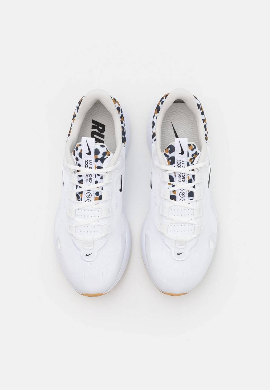 Фото № 3 с приближением к товару «‎Nike React Escape»