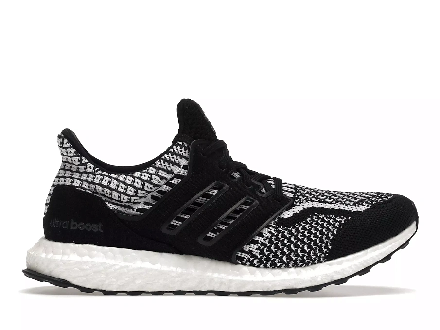 Фото № 1 с приближением к товару «‎adidas Ultra Boost 5.0 DNA Oreo»