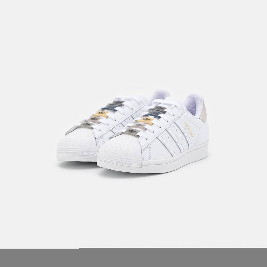 Фото № 3 с приближением к товару «‎Adidas Superstar »