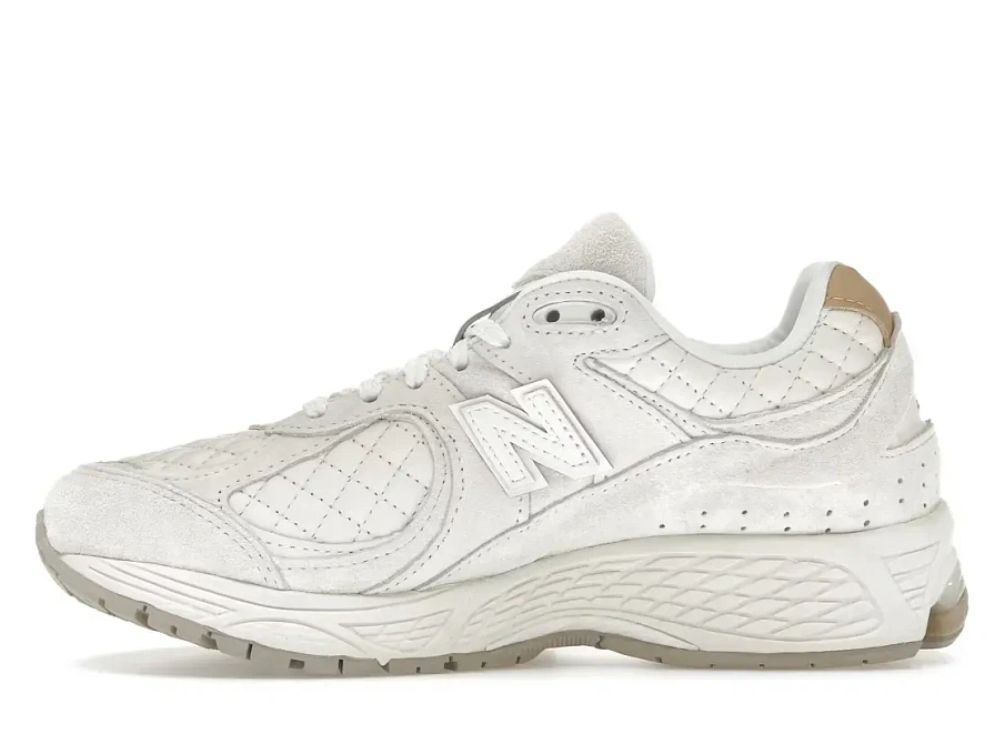 Фото № 3 с приближением к товару «‎New Balance 2002R»