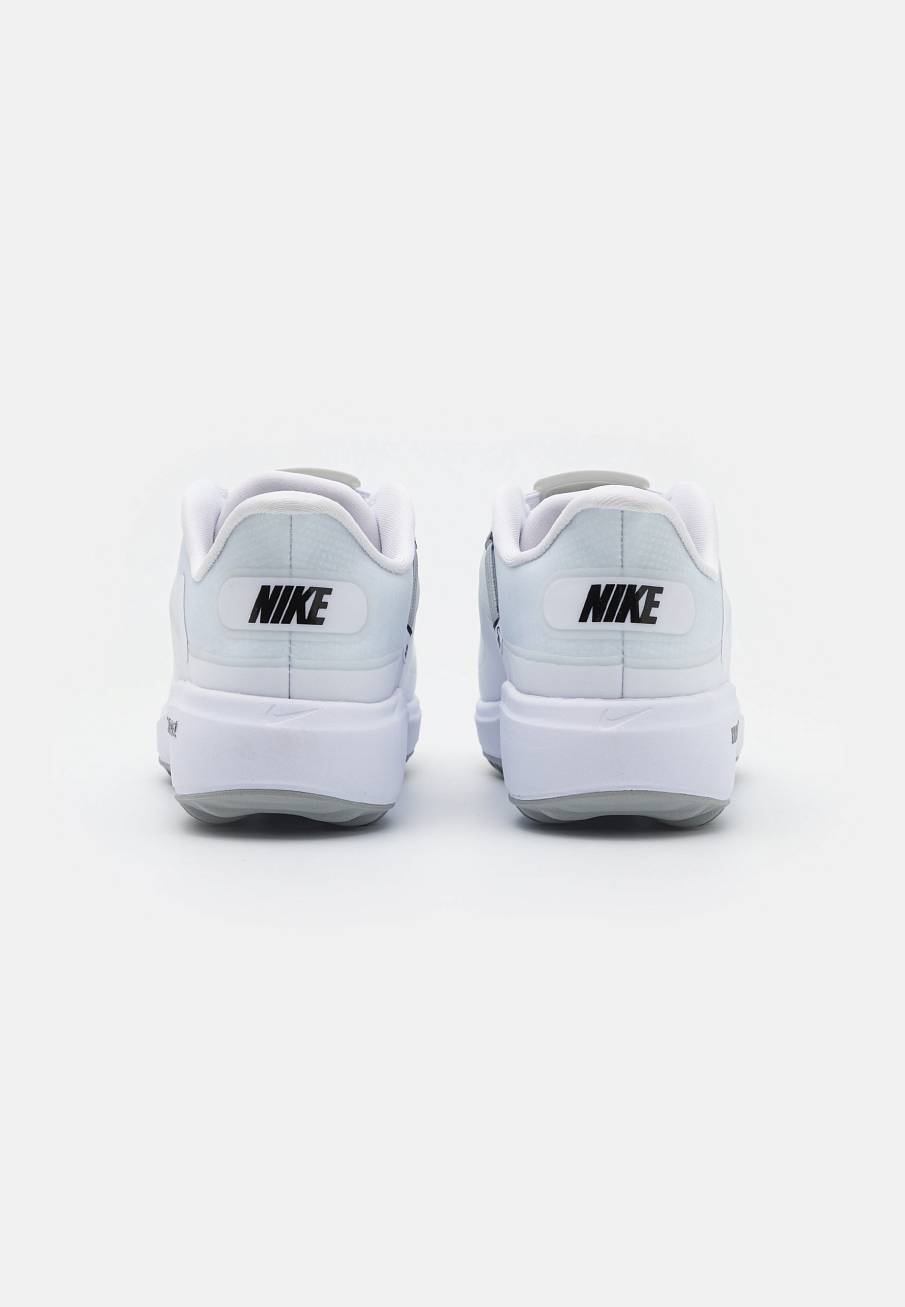Фото № 3 с приближением к товару «‎Nike React Ace Tour»