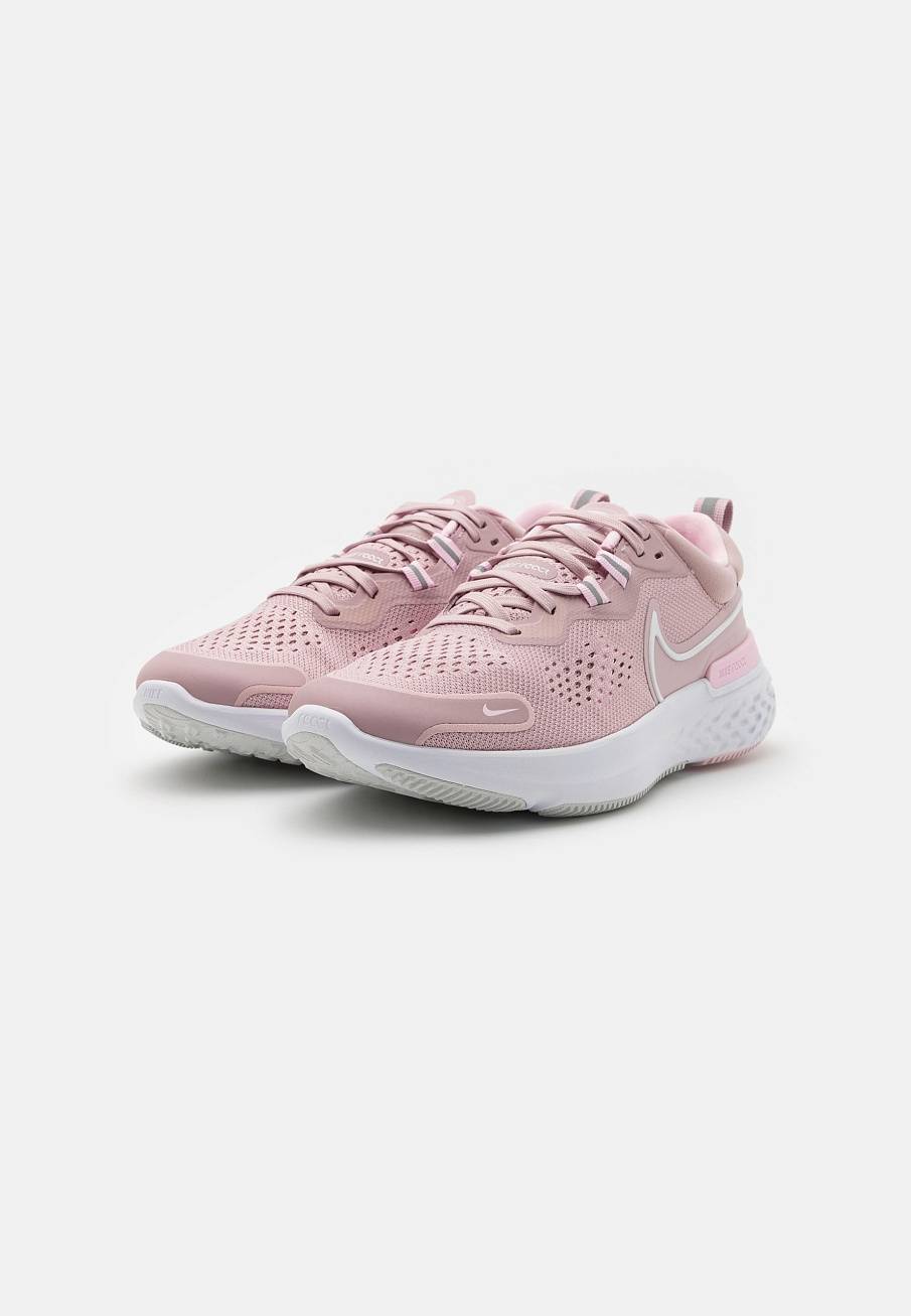 Фото № 2 с приближением к товару «‎Nike React Miler 2»