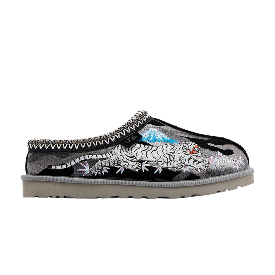 Фото № 1 с приближением к товару «‎Palace x UGG Tasman Slipper Black Camo»