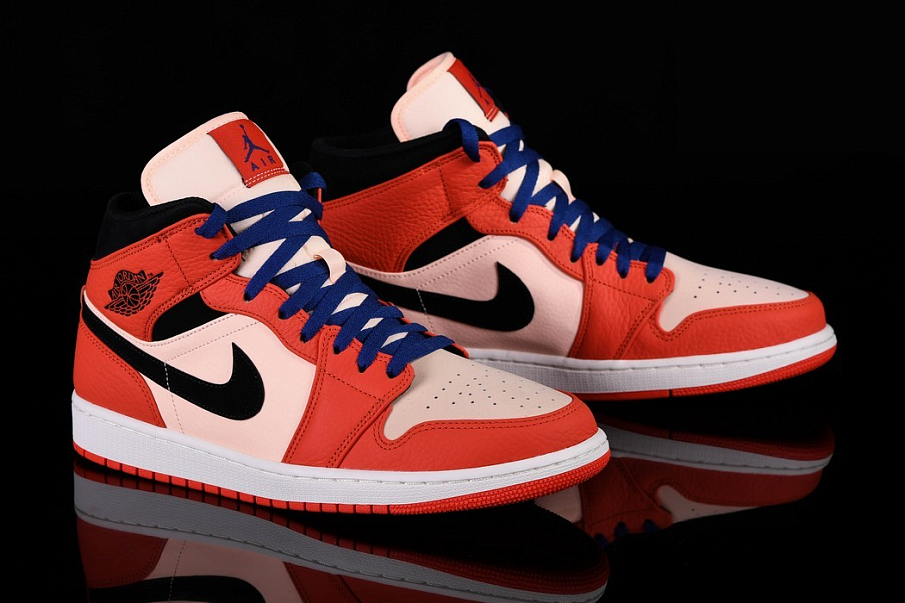 Фото № 1 с приближением к товару «‎Nike Air Jordan 1 Retro SE Team »