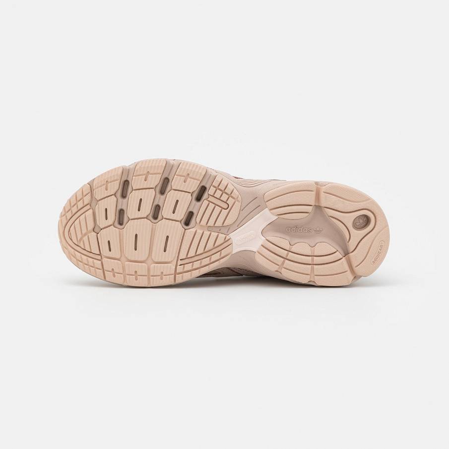 Фото № 5 с приближением к товару «‎Adidas Astir W »