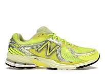 Фото № 1 с приближением к товару «‎New Balance 860v2»