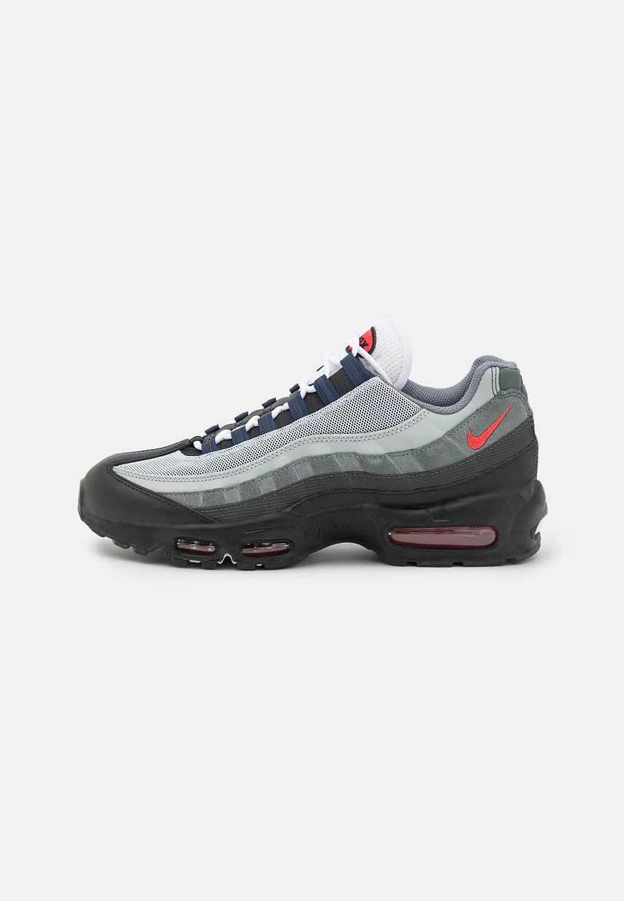 Фото № 1 с приближением к товару «‎AIR MAX 95 ESSENTIAL»