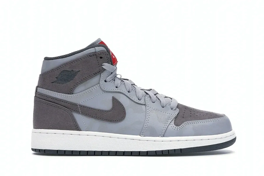 Фото № 1 с приближением к товару «‎Jordan 1 Retro High Camo 3M Wolf Grey »