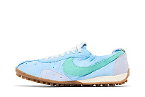 Фото № 4 с приближением к товару «‎Jacquemus x Nike Women's Moon Shoe Emerald Rise»