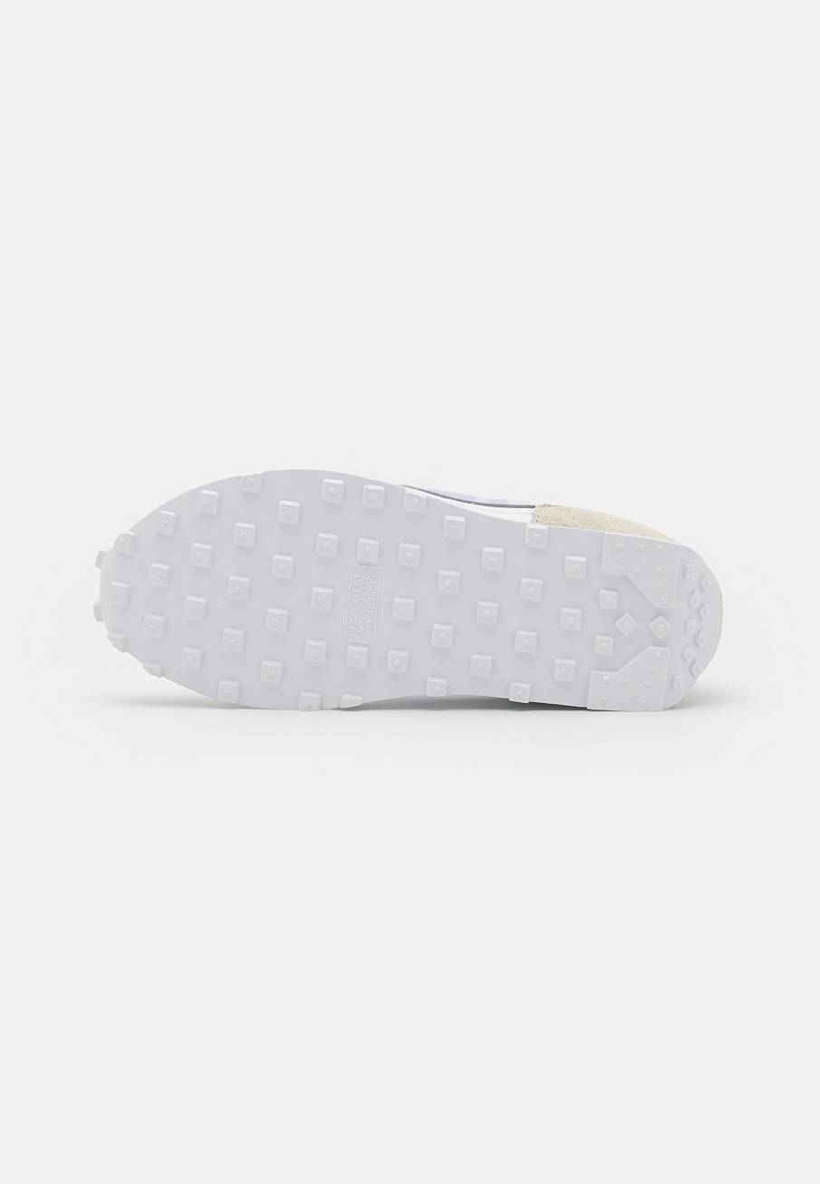 Фото № 5 с приближением к товару «‎Nike Daybreak »
