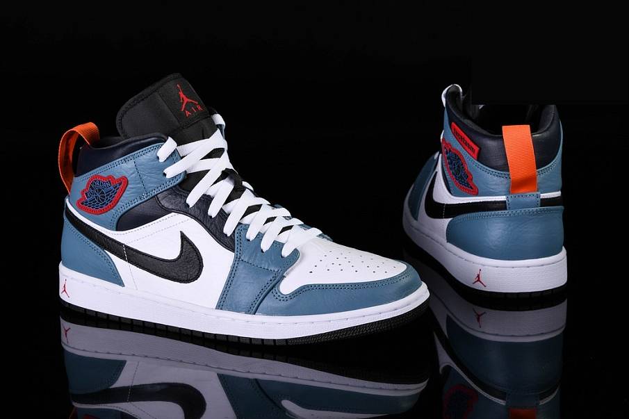 Фото № 1 с приближением к товару «‎Nike Air Jordan 1 Retro SE Fearless Facetasm »
