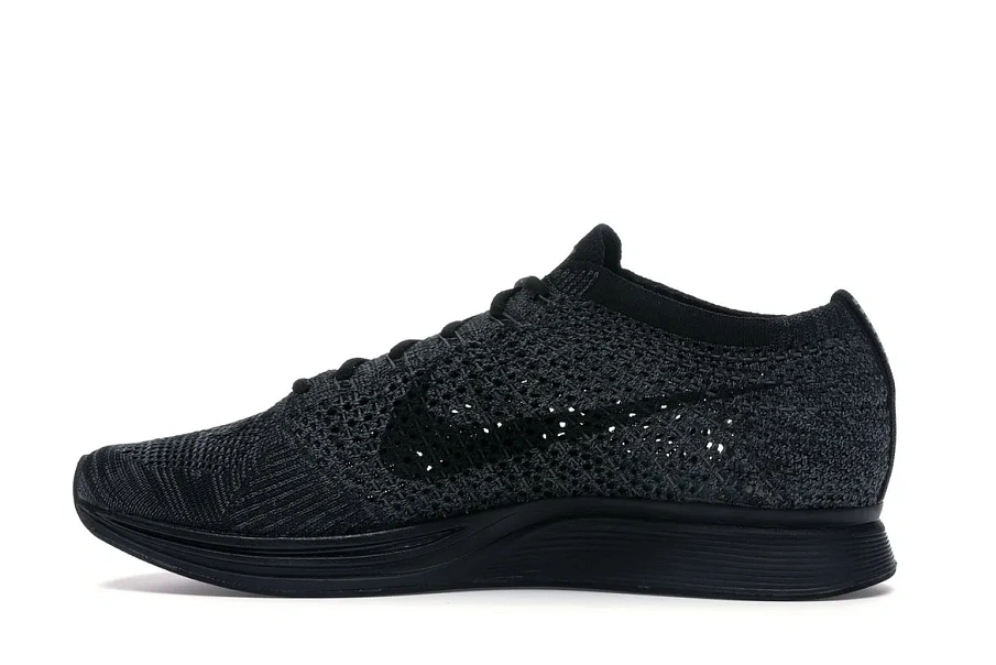 Фото № 6 с приближением к товару «‎Nike Flyknit Racer Triple Black»