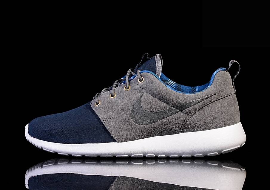 Фото № 1 с приближением к товару «‎Nike Roshe One Premium Dark Obsidian »