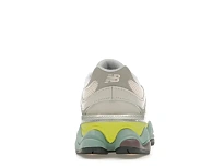 Фото № 4 с приближением к товару «‎New Balance 9060»