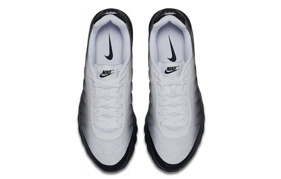 Фото № 3 с приближением к товару «‎ Nike Air Max Invigor Running shoes»