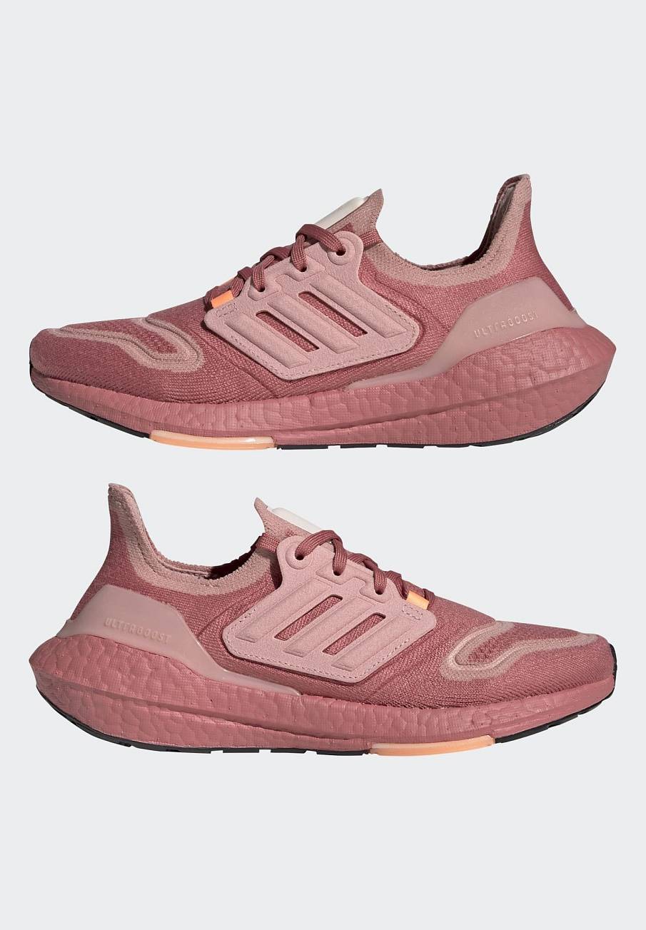 Фото № 2 с приближением к товару «‎Adidas Ultraboost 22»