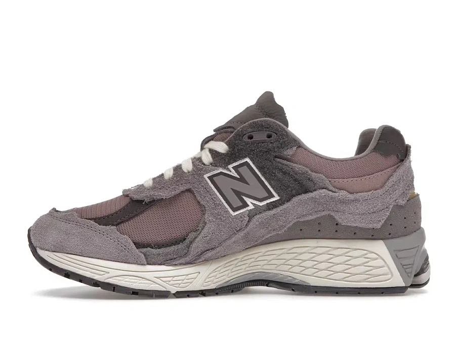 Фото № 3 с приближением к товару «‎New Balance 2002R»