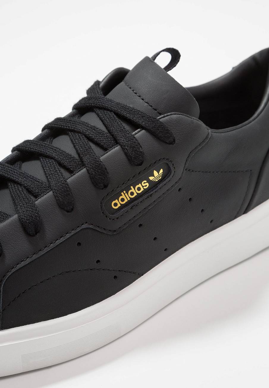 Фото № 3 с приближением к товару «‎Adidas Sleek »