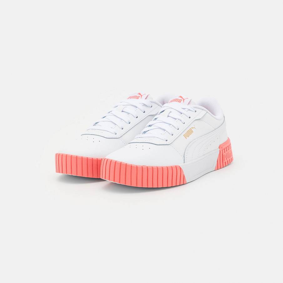 Фото № 3 с приближением к товару «‎Puma Carina 2.0 »