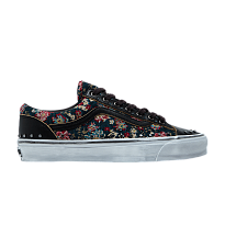 Фото № 1 с приближением к товару «‎Vans Old Skool 36 Vibram Black Floral»