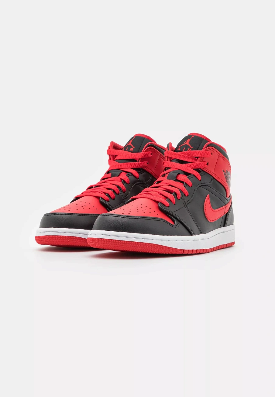 Фото № 3 с приближением к товару «‎AIR JORDAN 1 MID»
