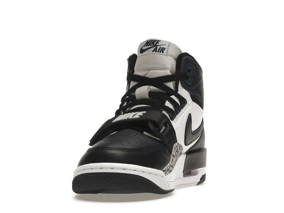 Фото № 4 с приближением к товару «‎Jordan Legacy 312 White Midnight Navy»