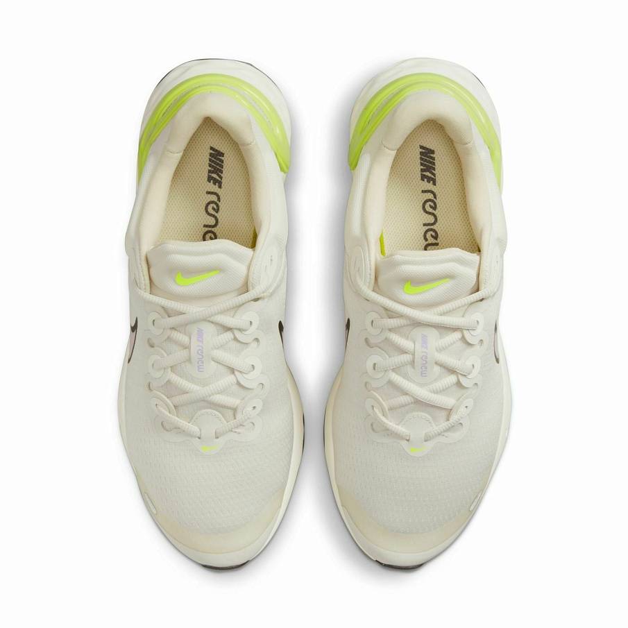 Фото № 3 с приближением к товару «‎Nike Renew»