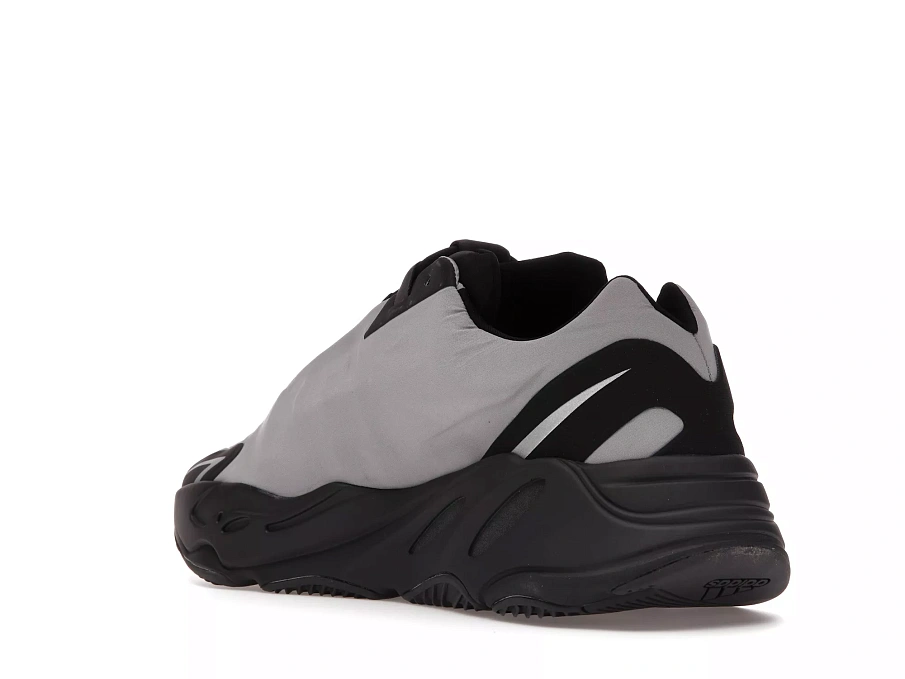 Фото № 4 с приближением к товару «‎adidas Yeezy Boost 700 MNVN Metallic»
