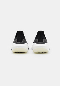 Фото № 3 с приближением к товару «‎Adidas Ultraboost 21»
