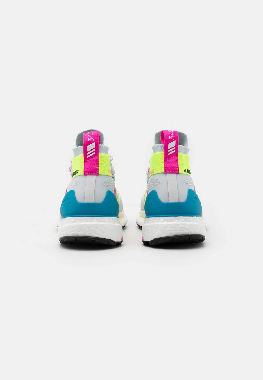 Фото № 3 с приближением к товару «‎Adidas Terrex Free Hiker »