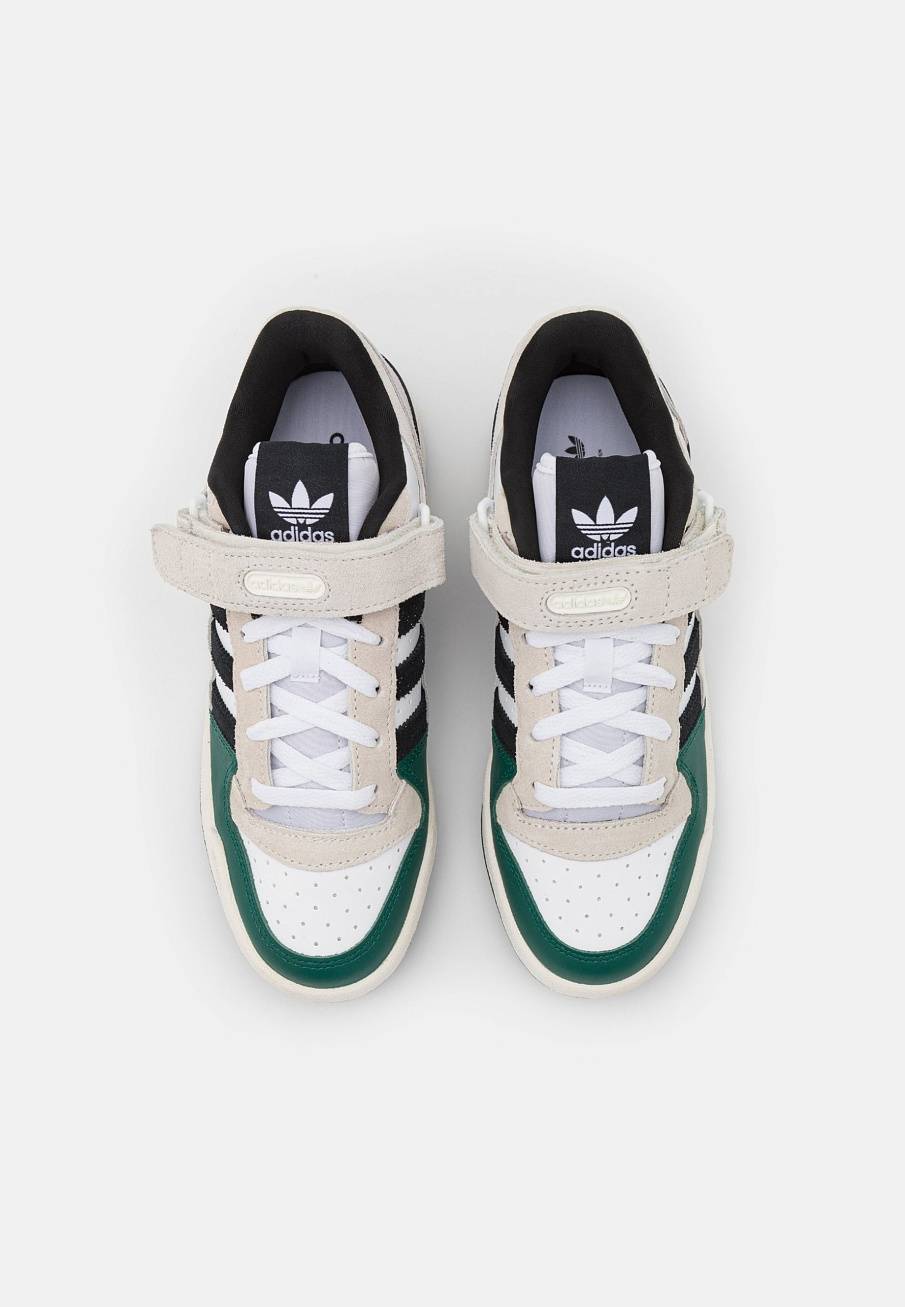 Фото № 3 с приближением к товару «‎Adidas Forum »