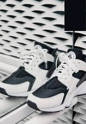 Nike Air Huarache  - 2