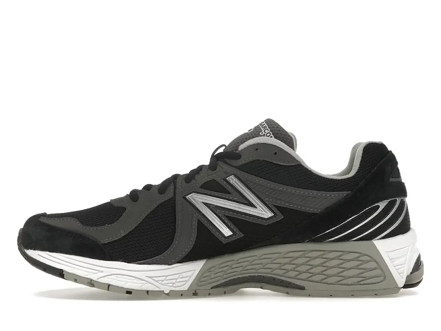 Фото № 3 с приближением к товару «‎New Balance 860v2»