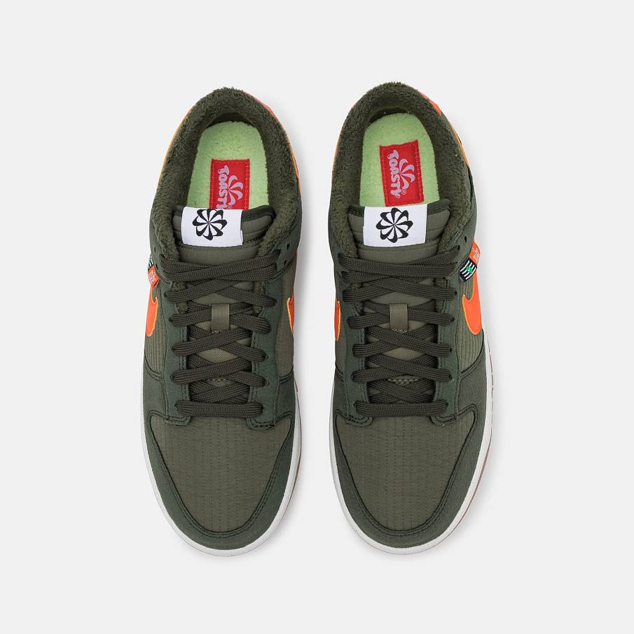 Фото № 4 с приближением к товару «‎Nike Dunk Retro »