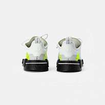 Фото № 3 с приближением к товару «‎Adidas Nmd_r1 »