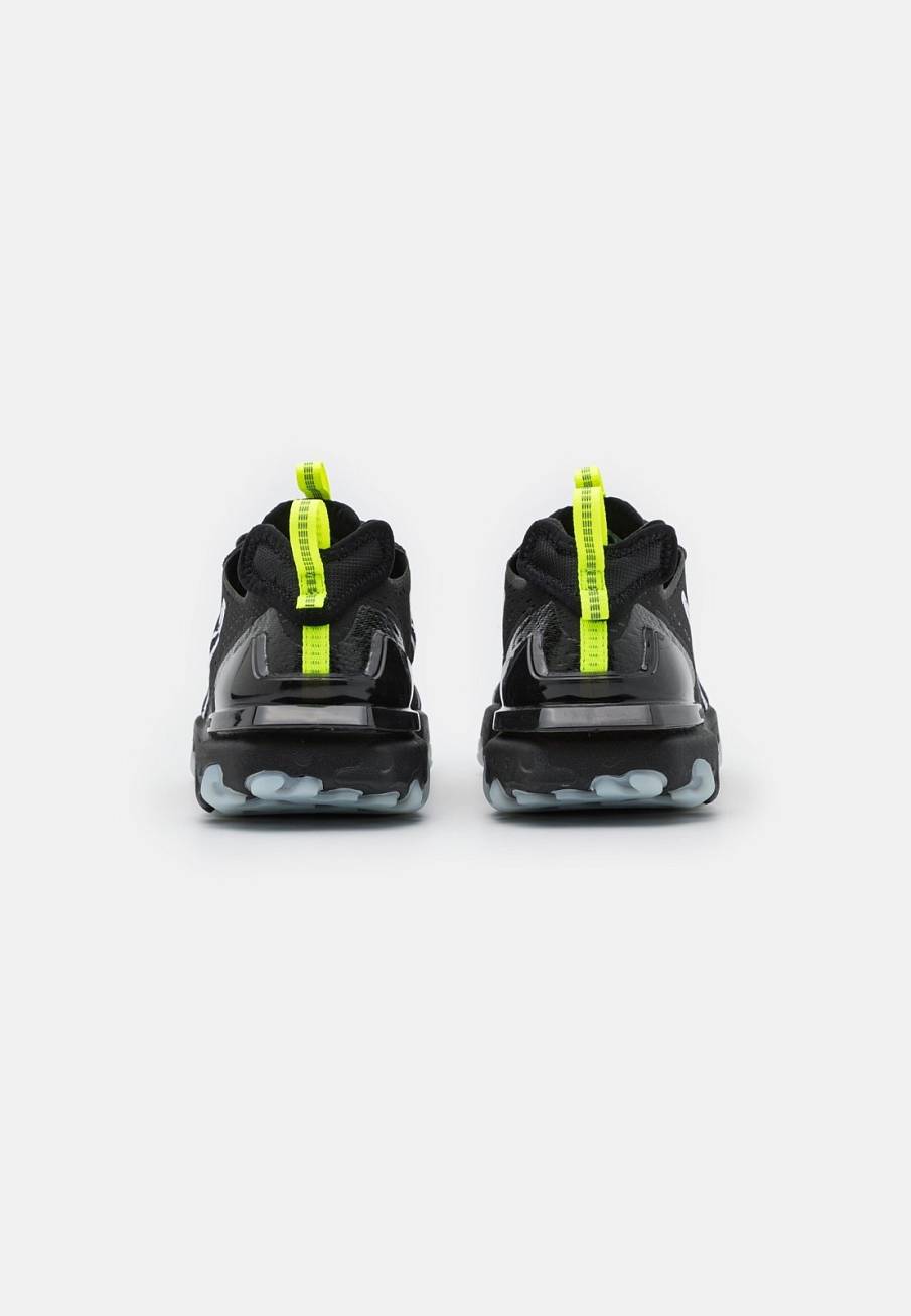 Фото № 2 с приближением к товару «‎Nike React Vision WT »
