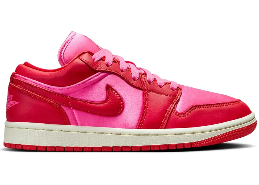 Фото № 1 с приближением к товару «‎Jordan 1 Low SE Pink Blast »