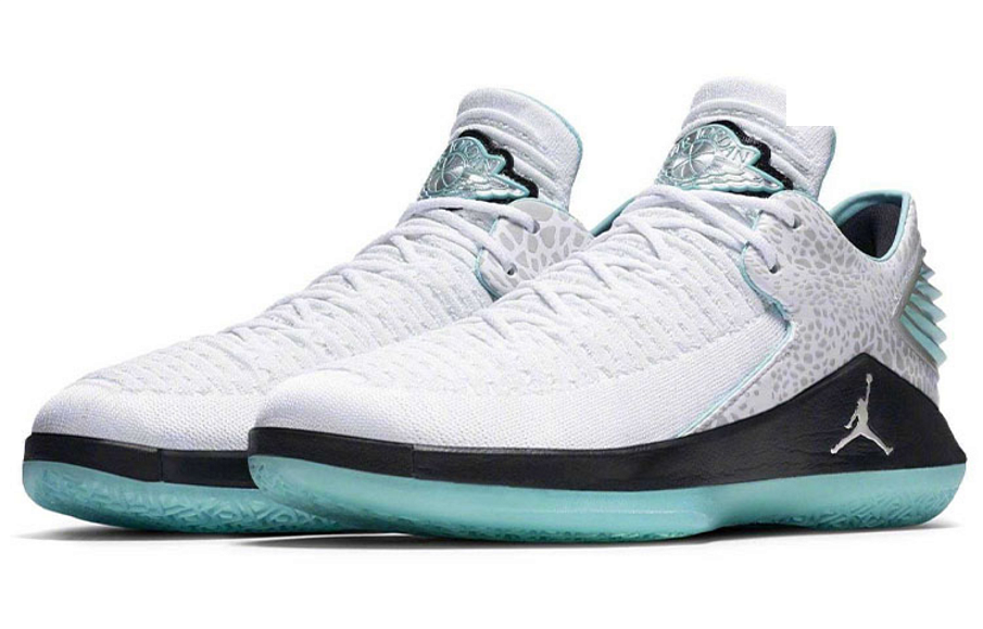Фото № 3 с приближением к товару «‎Jordan XXXII Low Guo Ailun PE WhiteBlackMetallic SilverBlue»