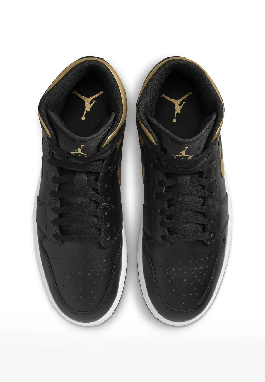 Фото № 3 с приближением к товару «‎AIR JORDAN 1 MID»