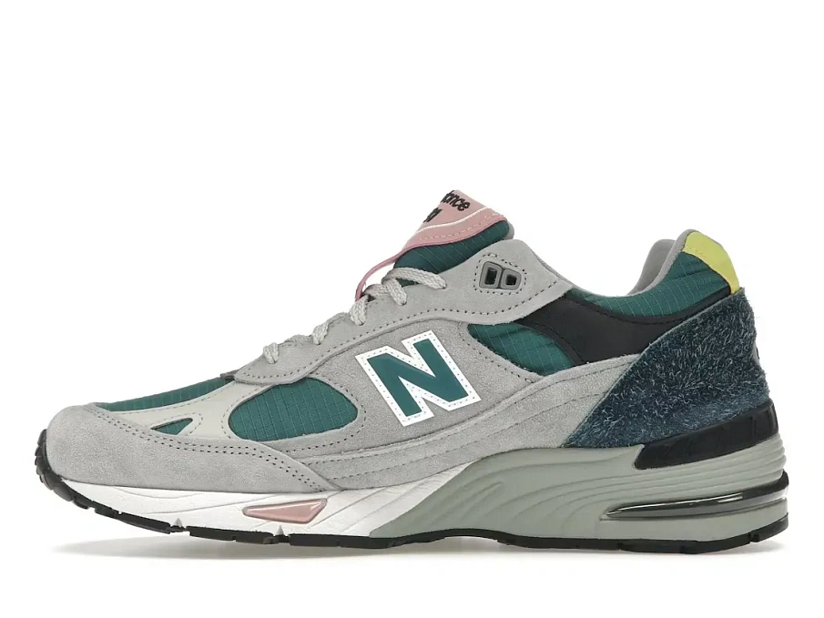 Фото № 3 с приближением к товару «‎New Balance 991»