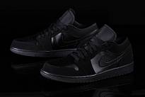 Фото № 2 с приближением к товару «‎Nike Air Jordan 1 Retro Triple »