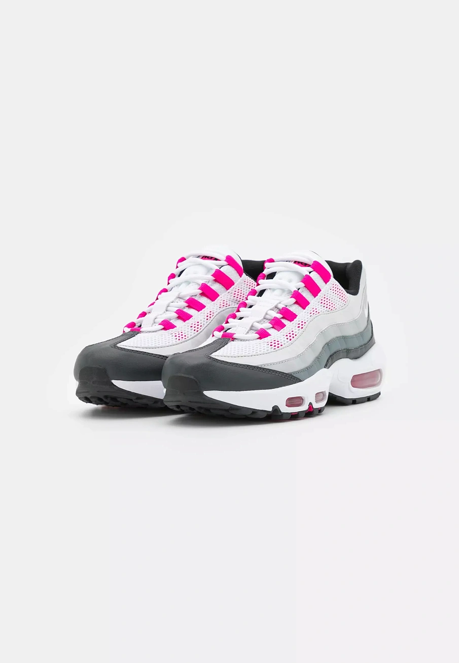 Фото № 2 с приближением к товару «‎AIR MAX 95»