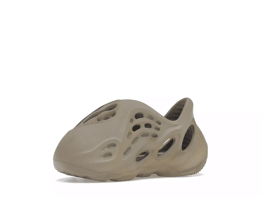 Фото № 2 с приближением к товару «‎adidas Yeezy Foam RNNR Stone Sage (Infants)»