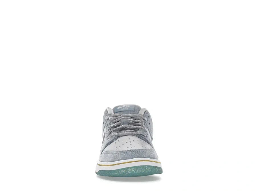 Фото № 2 с приближением к товару «‎Nike SB Dunk Low»