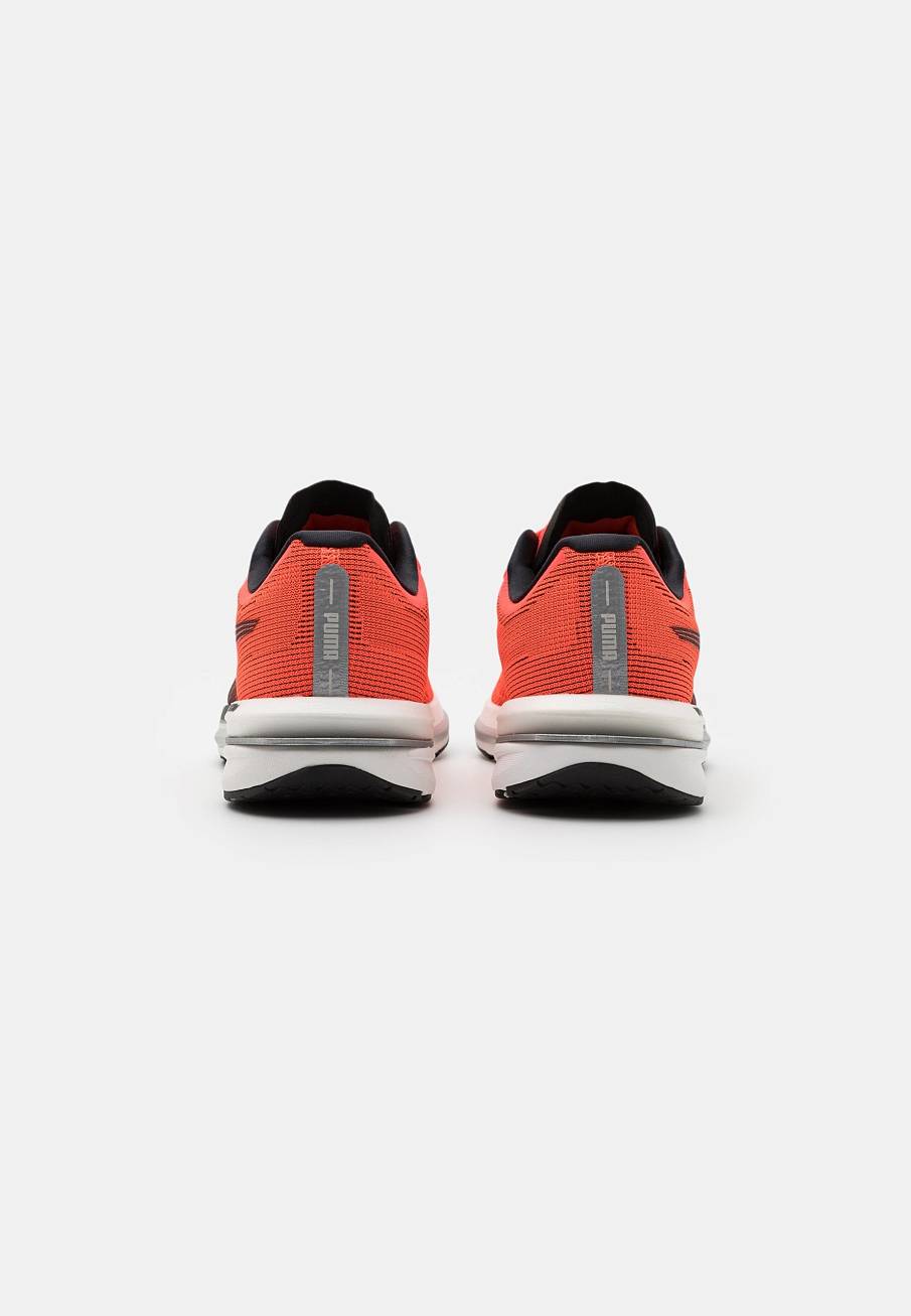 Фото № 3 с приближением к товару «‎Puma Velocity Nitro»