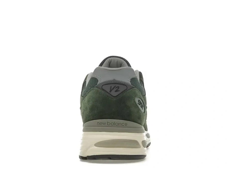 Фото № 4 с приближением к товару «‎New Balance 991v2»