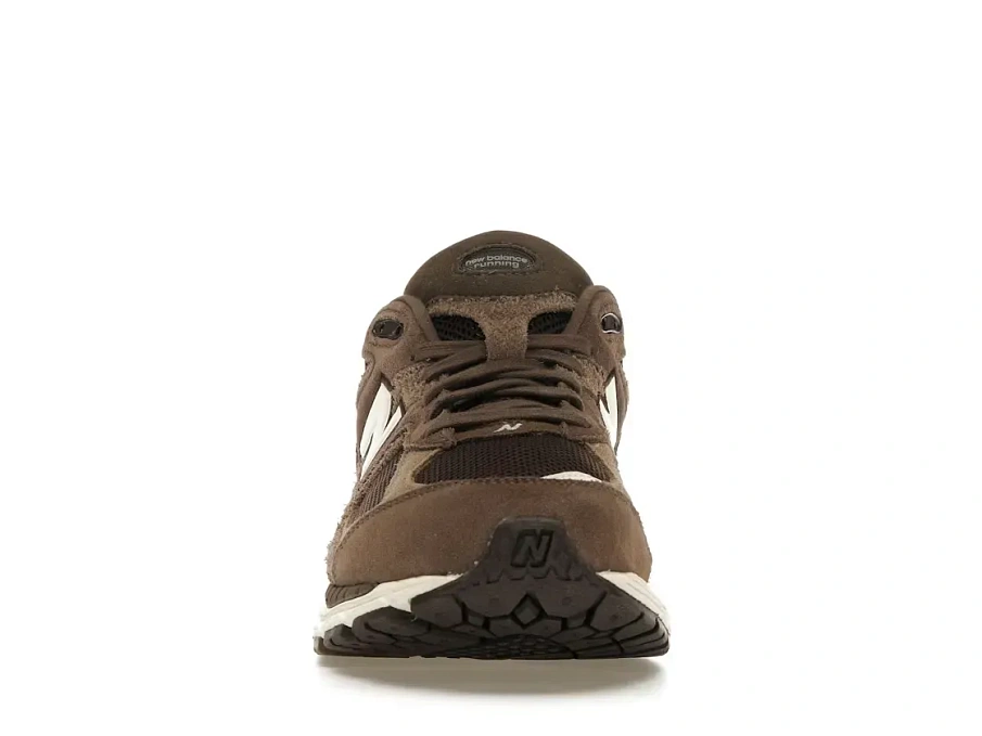 Фото № 2 с приближением к товару «‎New Balance 2002R»