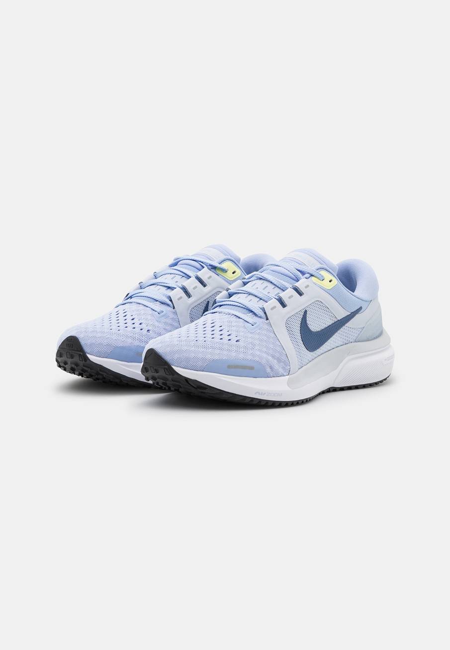 Фото № 2 с приближением к товару «‎Nike Air Zoom Vomero»