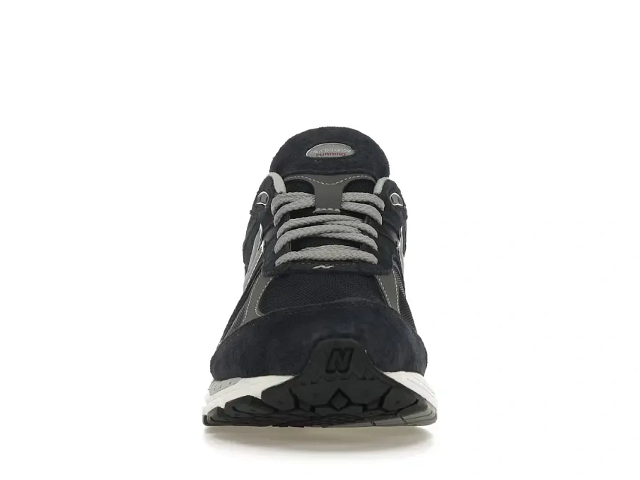 Фото № 2 с приближением к товару «‎New Balance 2002R»